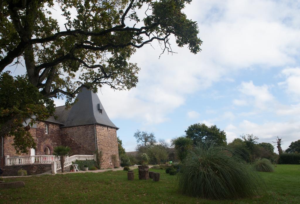 Manoir La Haie Chapeau Saint-Thurial Esterno foto